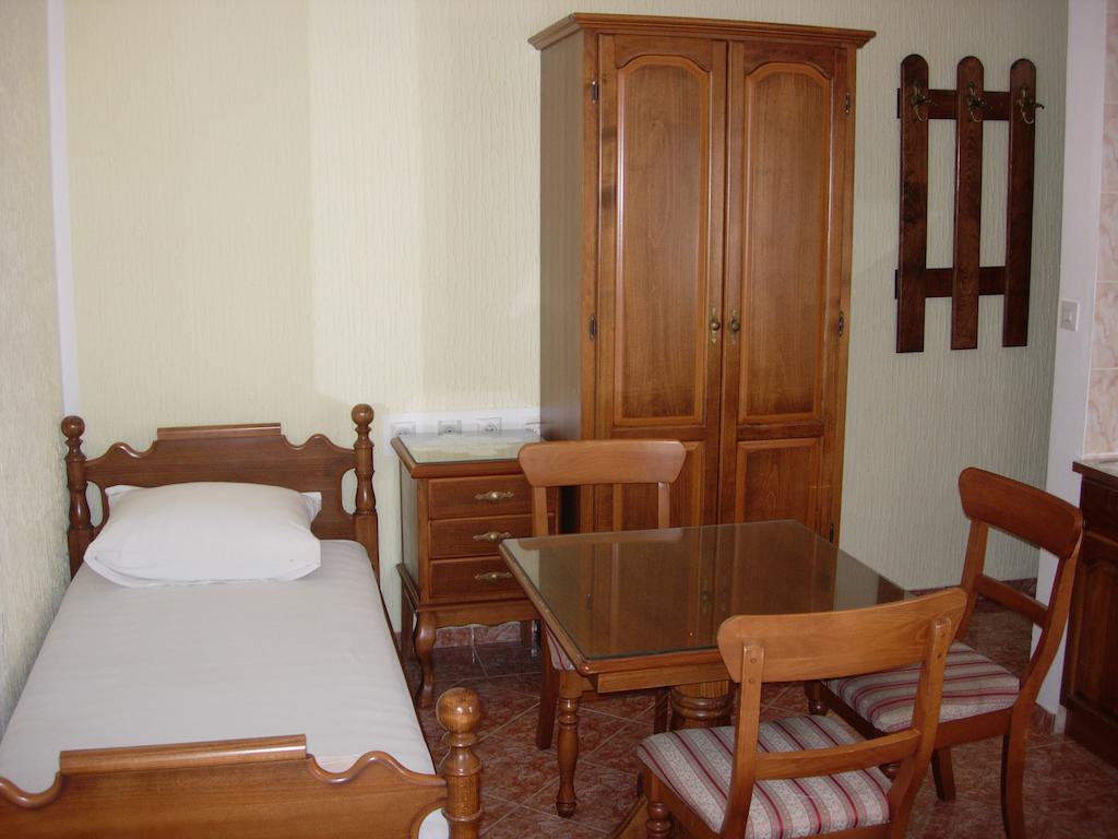 Rooms & Apartments Anka Bar Habitación foto